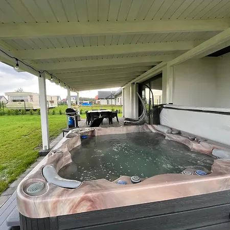 Dom Nad Morzem Z Jacuzzi 10 Osob Morze Przygod فيلة Mieroszyno