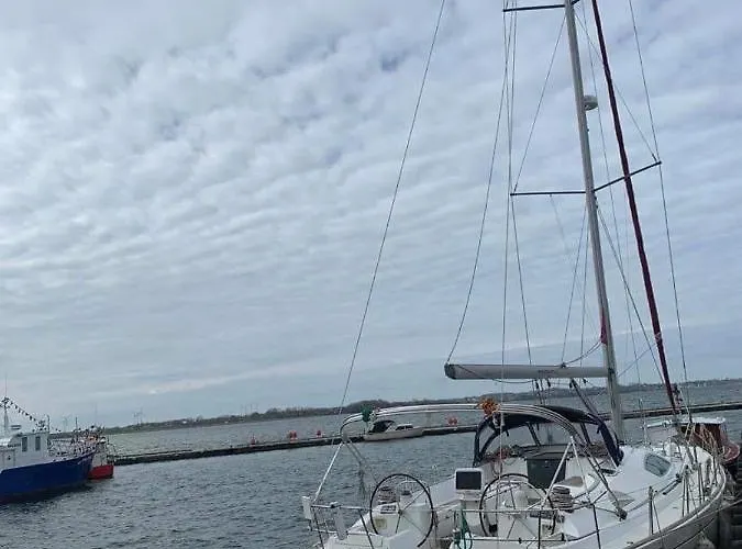 Dom Nad Morzem Z Jacuzzi 10 Osob Morze Przygod فيلة