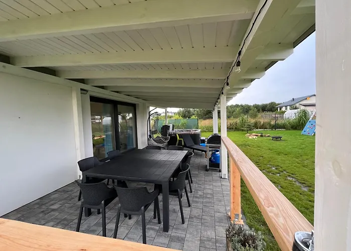 فيلة Dom Nad Morzem Z Jacuzzi 10 Osob Morze Przygod Mieroszyno